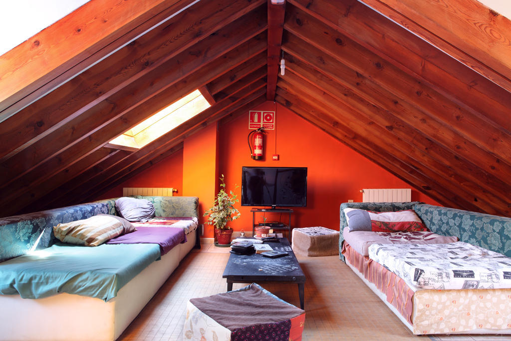 Duermevela Hostel Segovia Ngoại thất bức ảnh