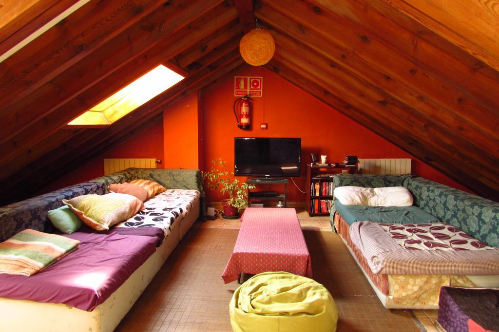 Duermevela Hostel Segovia Ngoại thất bức ảnh